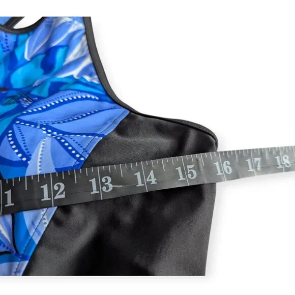 ZeroXposur Vibrant Cornflower 4 Way Stretch Lightweight Swim Top Size Large NWT - Picture 13 of 15